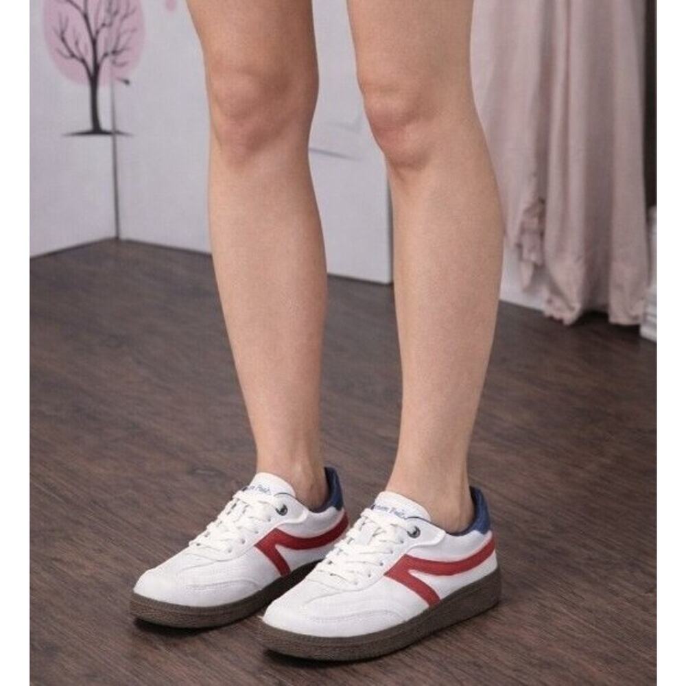 Ac. MSRP $36 NWB DREAM PAIRS KIDS RETRO INDOOR SOCCER SNEAKERS ♡ SIZE YOUTH 4 ♡